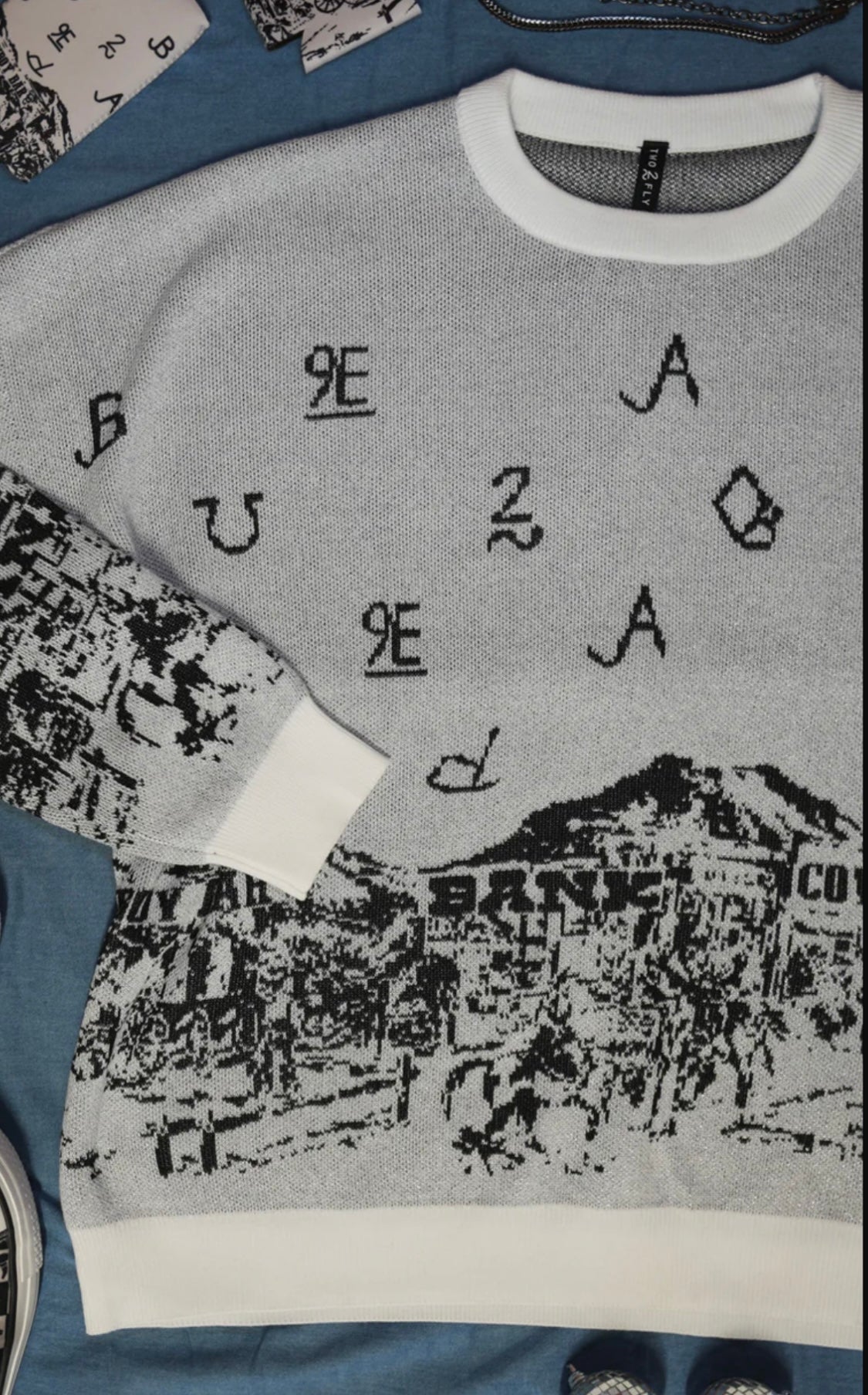 SPARKLE TOWN SWEATER