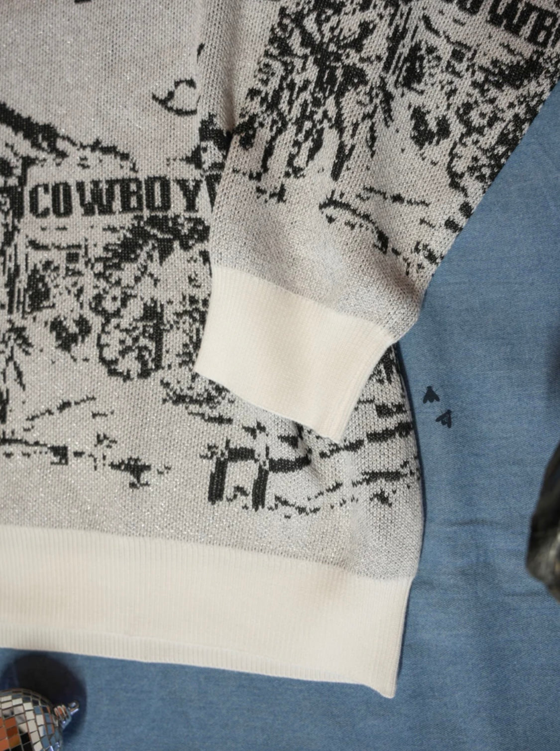 SPARKLE TOWN SWEATER