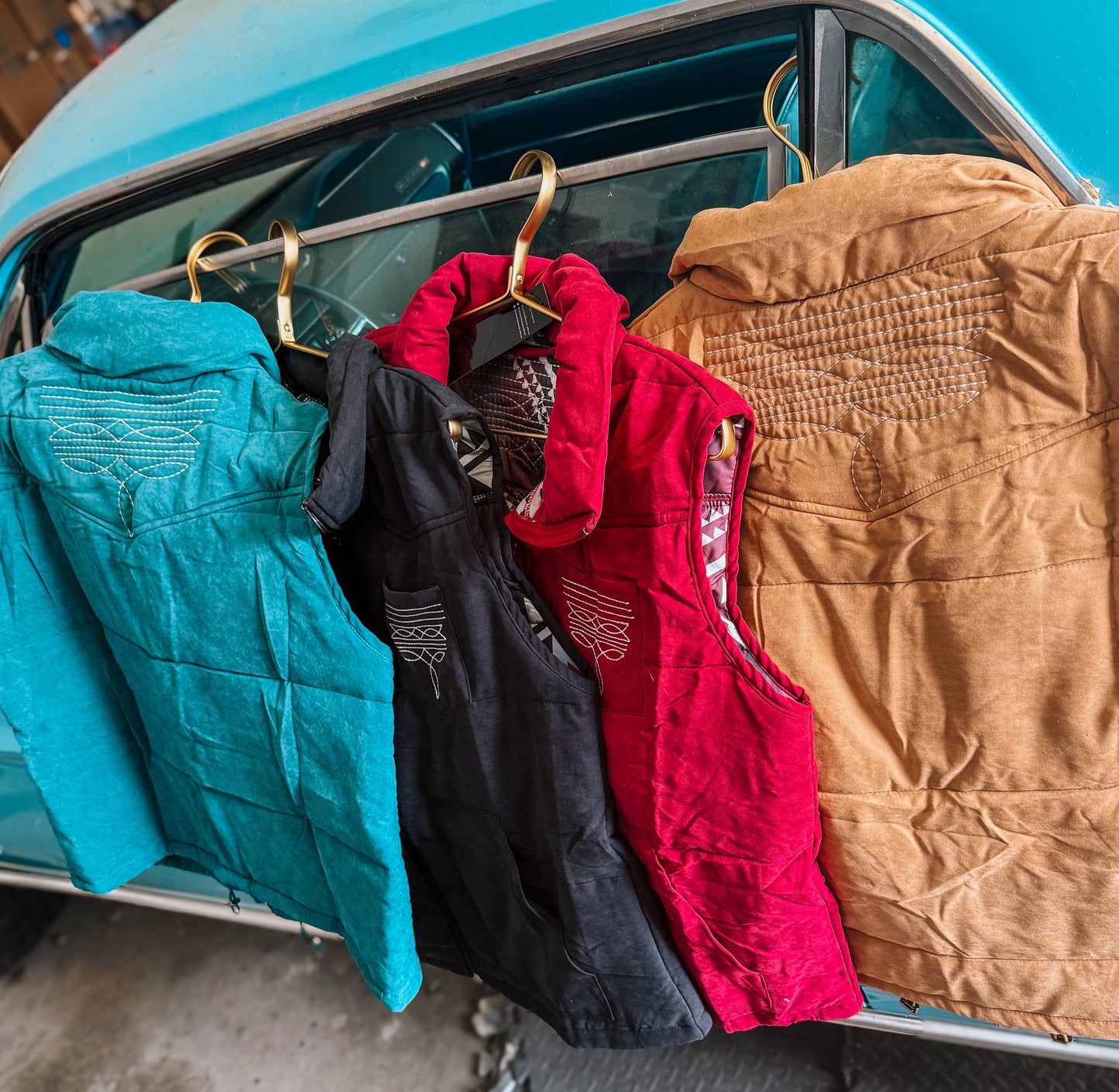 Boot Stitch Vest (4 colors)