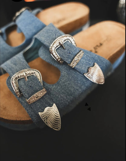 PLATINUM BUCKLES SANDALS