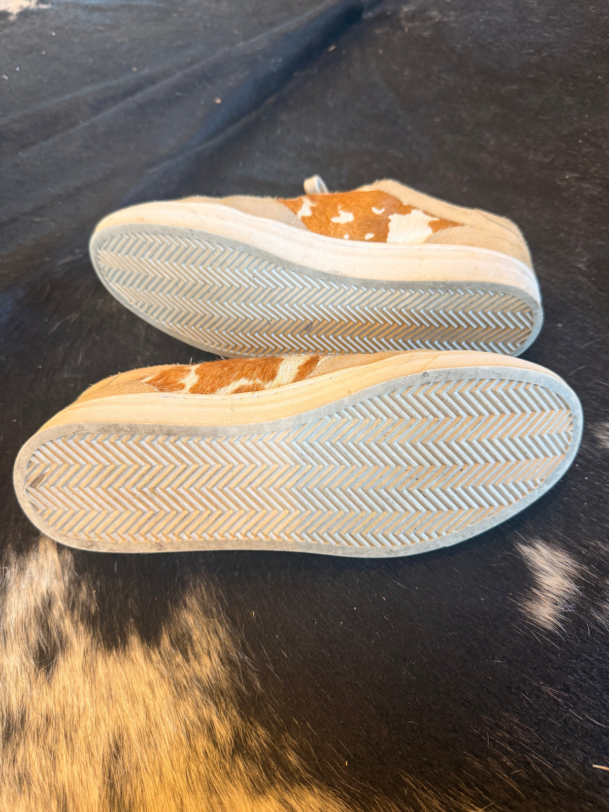 Myra Cowhide Leather Sneakers — Size 9 (used for product photos)