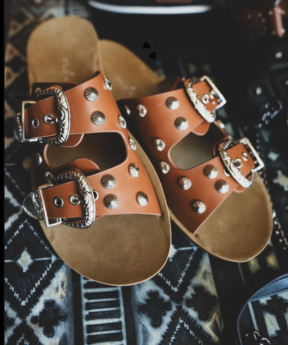 BUCKLE DOWNS SANDALS