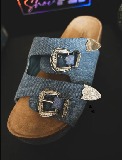 PLATINUM BUCKLES SANDALS