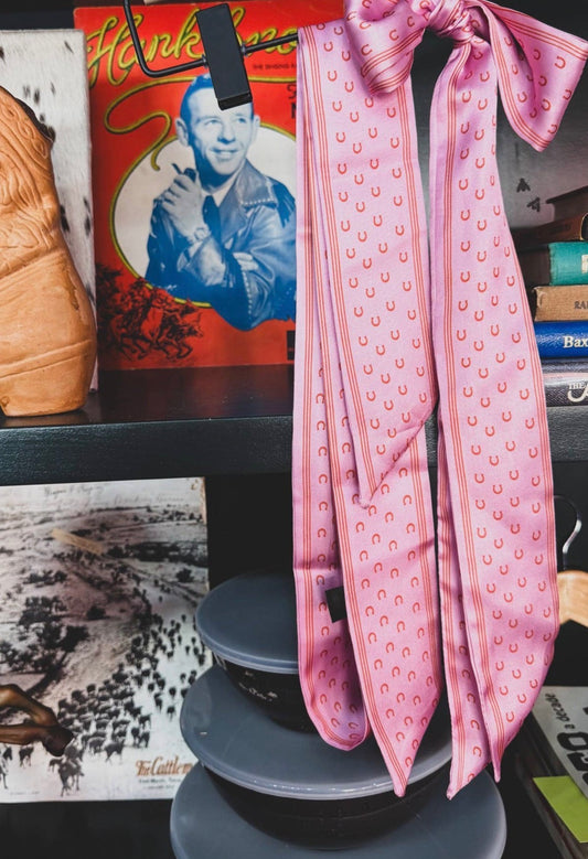 Pink Horse Shoe Twilly