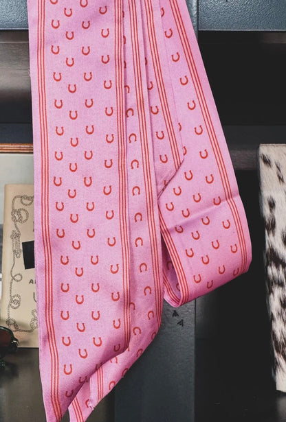 Pink Horse Shoe Twilly