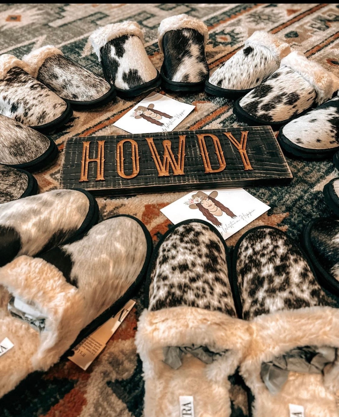 Cowhide Slippers (Black)