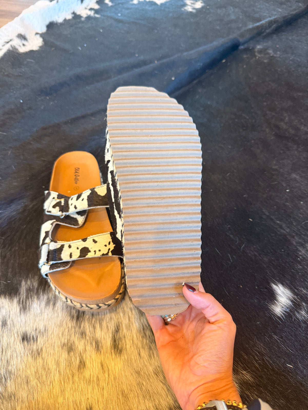 Cowhide Slide Sandals — Size 9 (used for product photos)