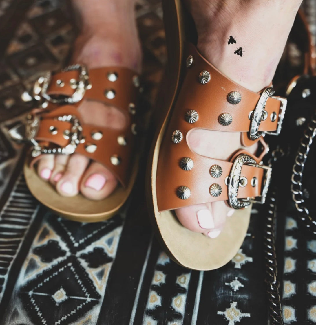 BUCKLE DOWNS SANDALS