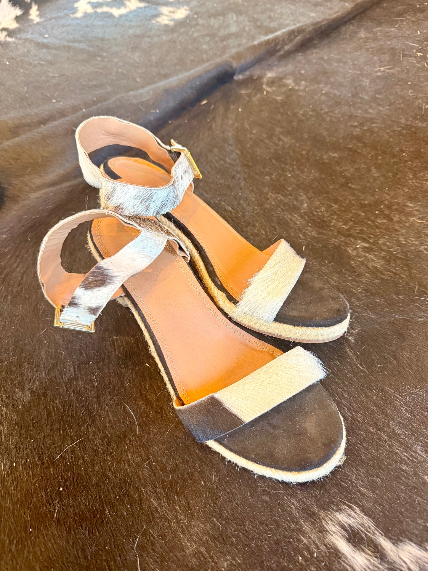 Myra Cowhide Wedge Sandals — Size 9 (Product photo shoes)