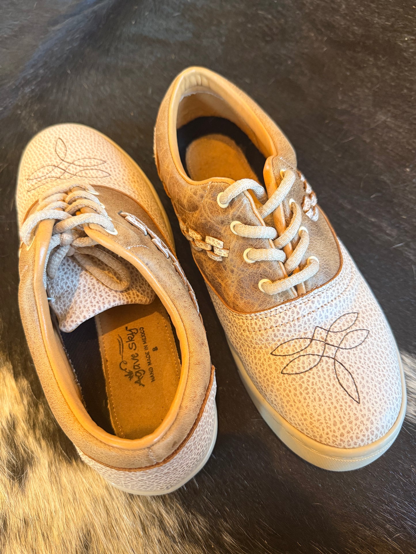 Agave Sky Tennis Shoes size 8 (used for product photos)