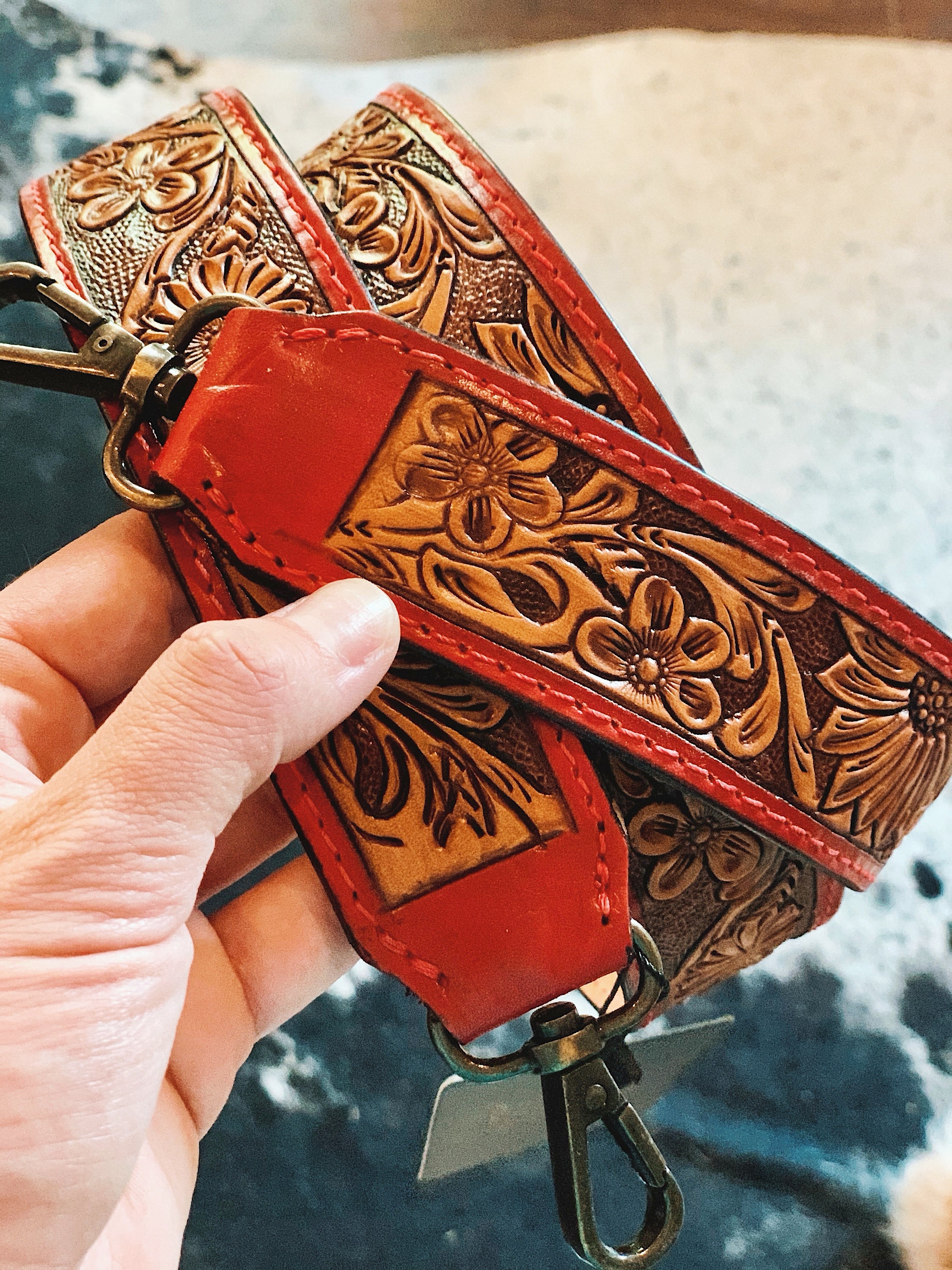 Adjustable Guitar Bag Strap, 70's Red floral print – leather